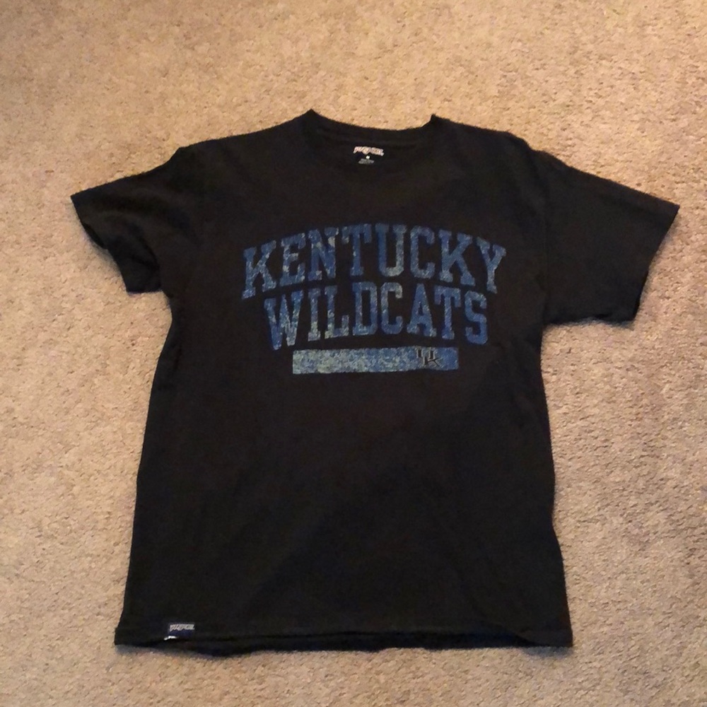 5⭐️ Kentucky Wildcats T-Shirt